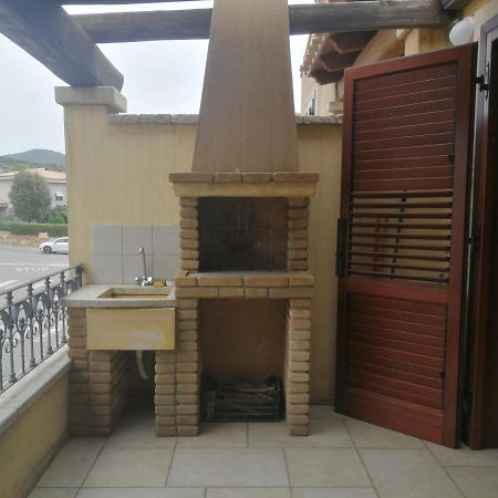 The Sunny House Appartement Villasimius Buitenkant foto